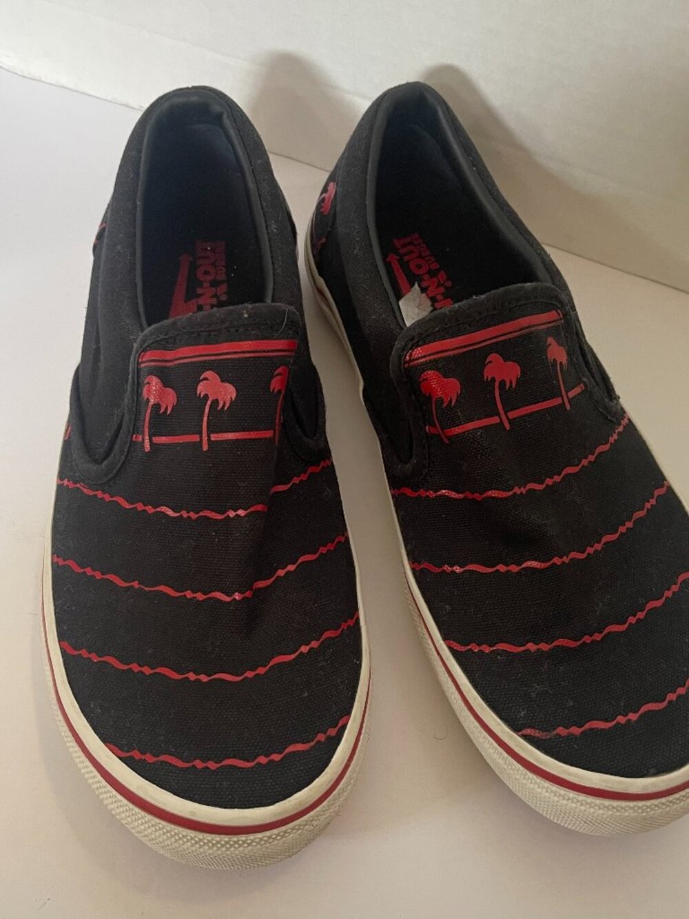 VANS In & Out Drink Cup Shoe California Women's 9.5/Men's 8 Black/Red Slip On